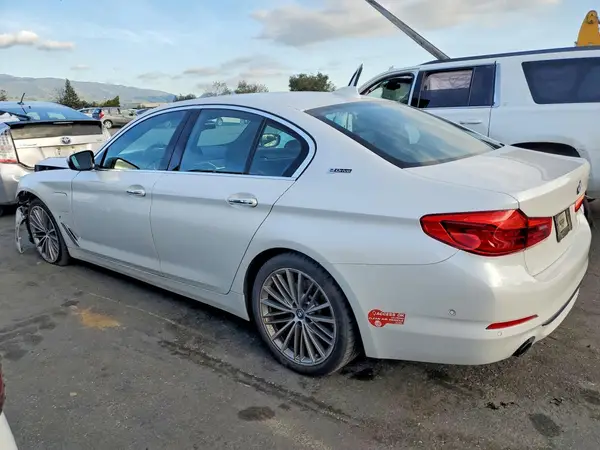 WBAJA9C56JB253355 2018 BMW 5ER - Image 2