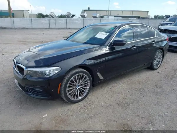 WBAJA9C56JG623108 2018 BMW 5ER - Image 2