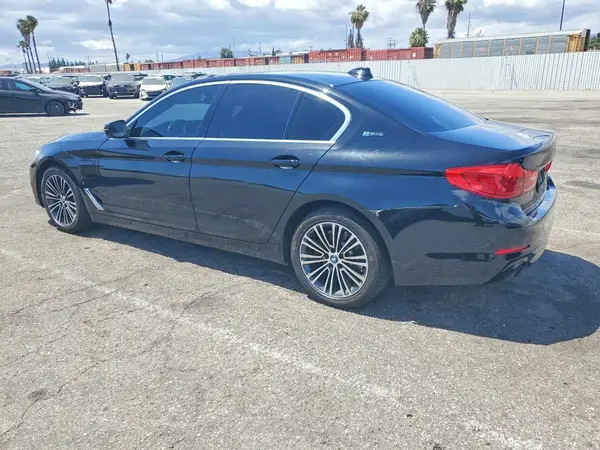 WBAJA9C56KB389521 2019 BMW 5ER - Image 2