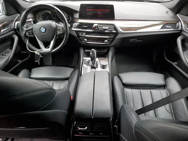 WBAJA9C56KB393018 2019 BMW 5ER - Image 8