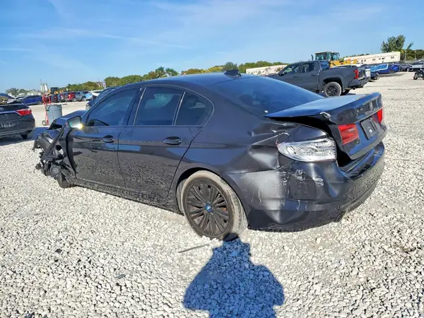 WBAJA9C57JB032654 2018 BMW 5ER - Image 2