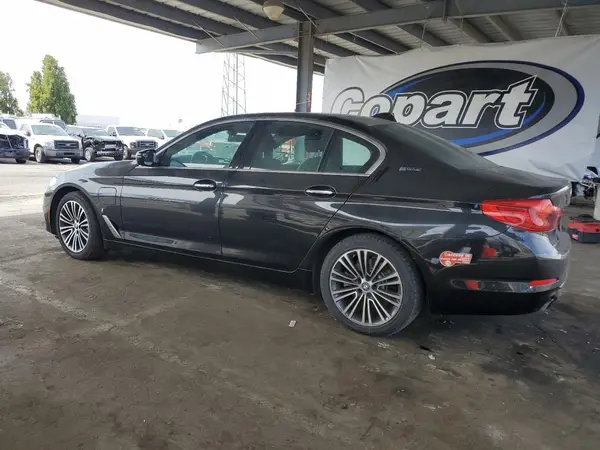 WBAJA9C57JB033092 2018 BMW 5ER - Image 2