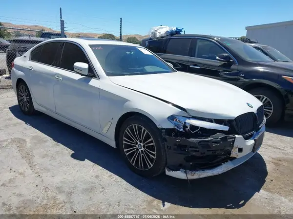 WBAJA9C57JB033514 2018 BMW 5ER - Image 1