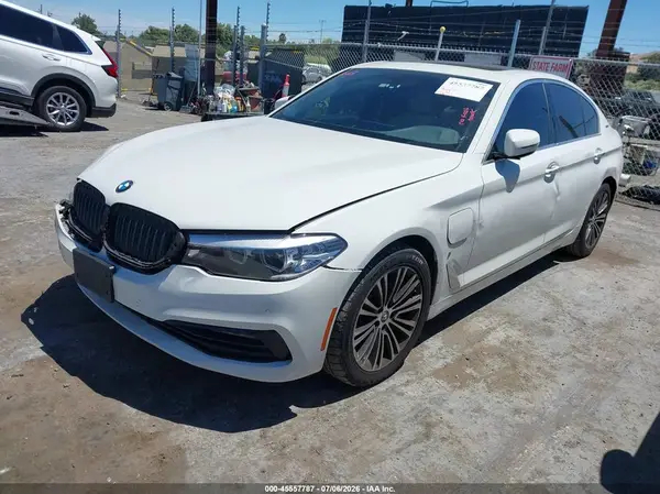 WBAJA9C57JB033514 2018 BMW 5ER - Image 2