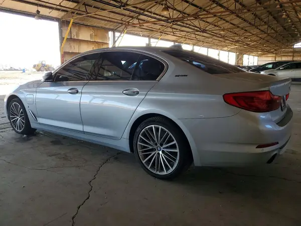 WBAJA9C57JB034002 2018 BMW 5ER - Image 2