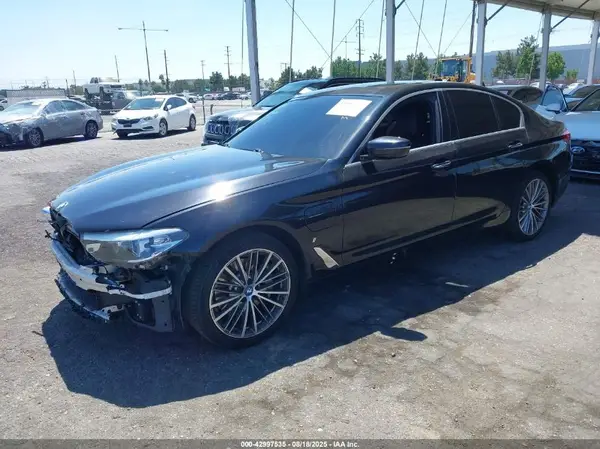 WBAJA9C57JB249377 2018 BMW 5ER - Image 2