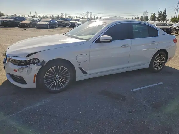 WBAJA9C57JB251971 2018 BMW 5ER - Image 1
