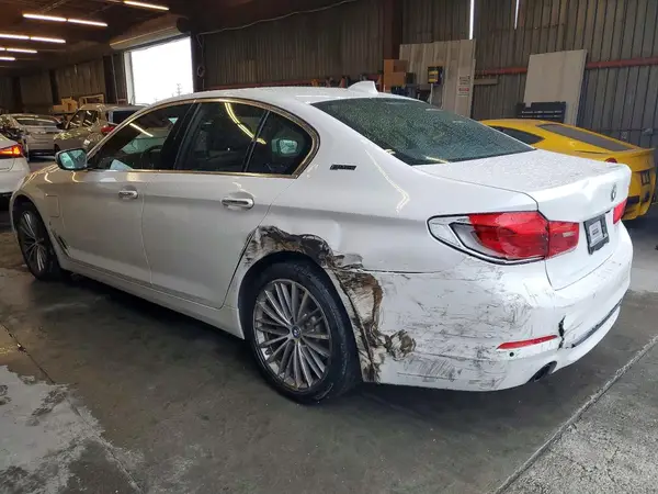 WBAJA9C57JB252120 2018 BMW 5ER - Image 2