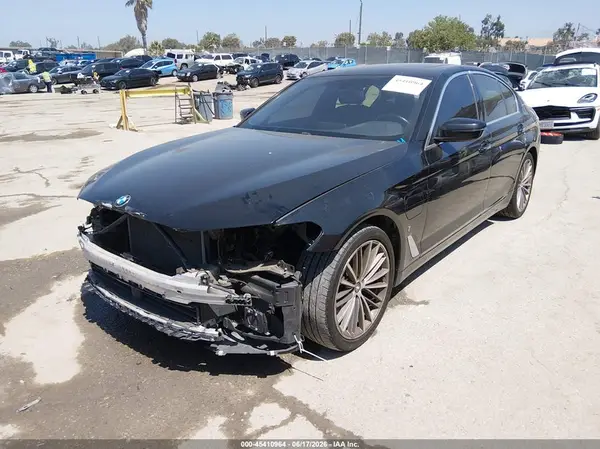 WBAJA9C57JB252232 2018 BMW 5ER - Image 2