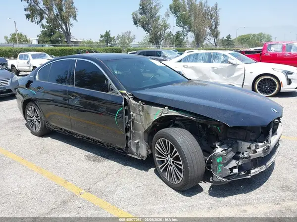 WBAJA9C57JB252747 2018 BMW 5ER - Image 1