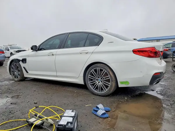WBAJA9C57KB391844 2019 BMW 5ER - Image 2