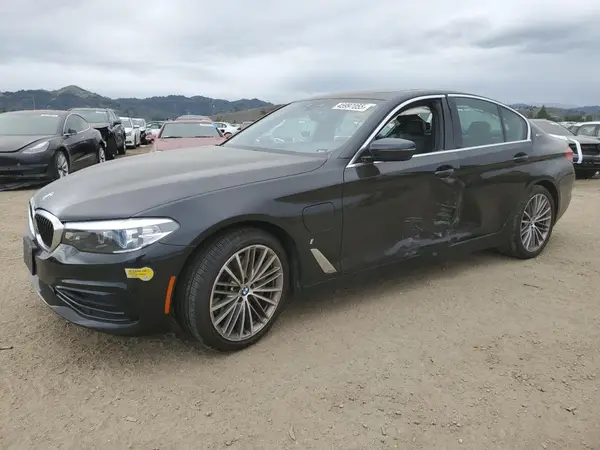 WBAJA9C57KB398910 2019 BMW 5ER - Image 1