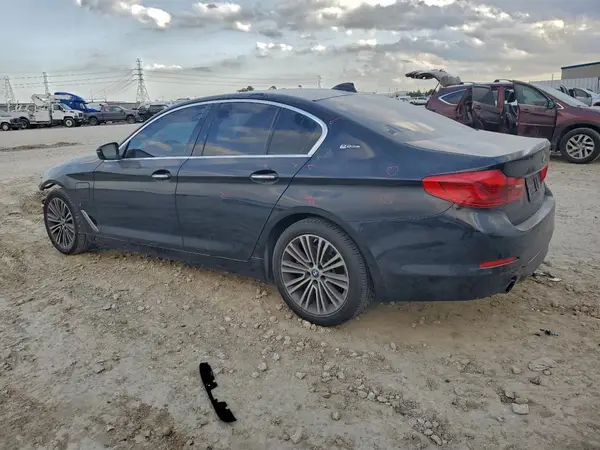 WBAJA9C58JB034154 2018 BMW 5ER - Image 2
