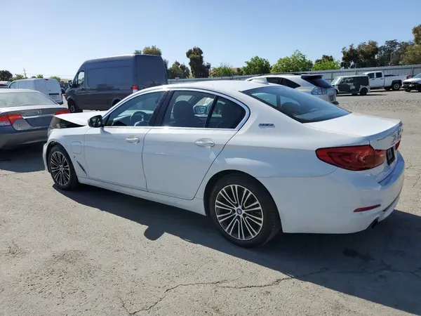WBAJA9C58JB034431 2018 BMW 5ER - Image 2