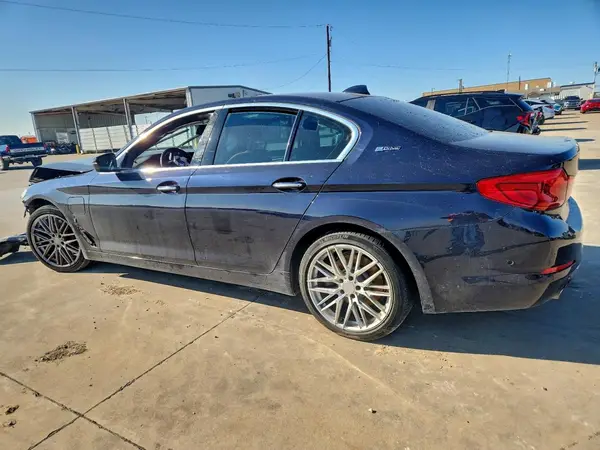 WBAJA9C58JB249064 2018 BMW 5ER - Image 2