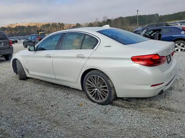 WBAJA9C58JB251820 2018 BMW 5ER - Image 2