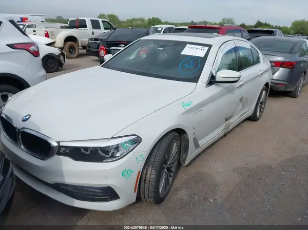 WBAJA9C58JB252398 2018 BMW 5ER - Image 2