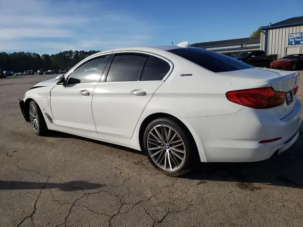 WBAJA9C58JB252627 2018 BMW 5ER - Image 2