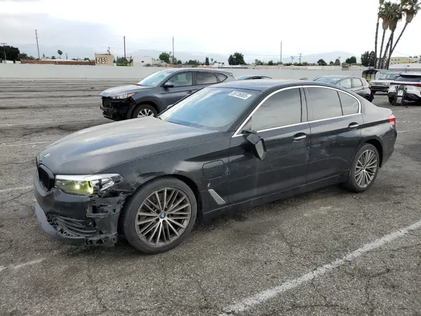 WBAJA9C58JB252952 2018 BMW 5ER - Image 1