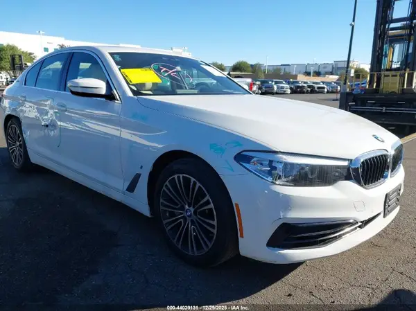 WBAJA9C58KB388709 2019 BMW 5ER - Image 1