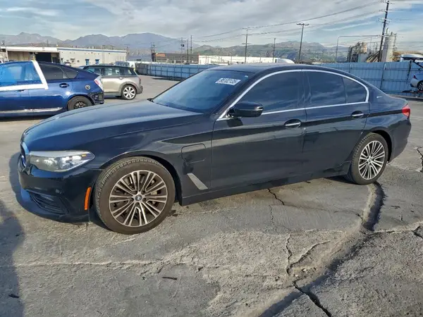 WBAJA9C59JB032879 2018 BMW 5ER - Image 1