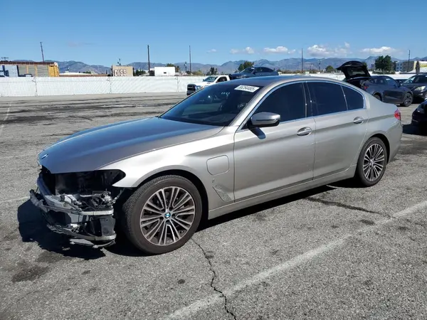 WBAJA9C59JB033126 2018 BMW 5ER - Image 1