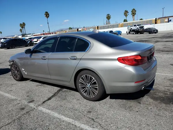 WBAJA9C59JB033126 2018 BMW 5ER - Image 2