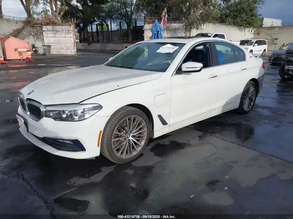 WBAJA9C59JB033272 2018 BMW 5ER - Image 2