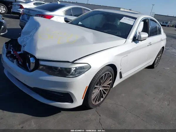 WBAJA9C59JB034308 2018 BMW 5ER - Image 2