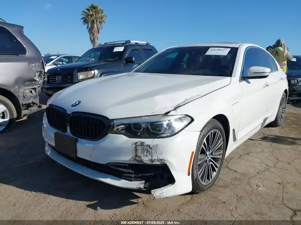WBAJA9C59JB249087 2018 BMW 5ER - Image 2