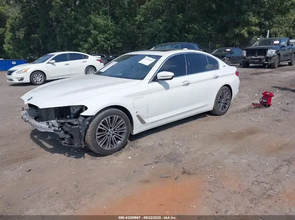 WBAJA9C59JB250627 2018 BMW 5ER - Image 2