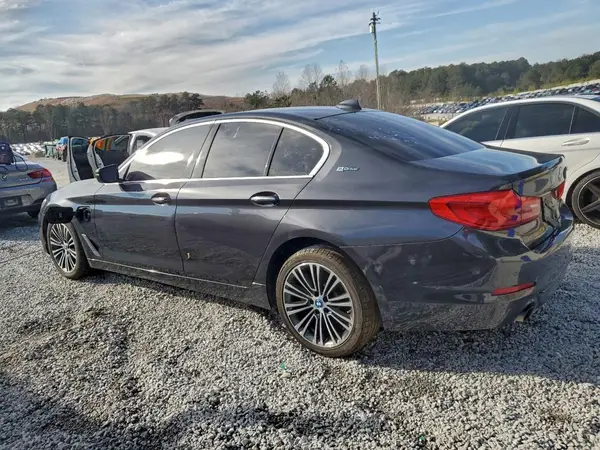 WBAJA9C59JB250904 2018 BMW 5ER - Image 2