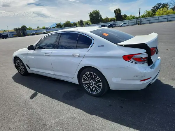 WBAJA9C59JB251714 2018 BMW 5ER - Image 2
