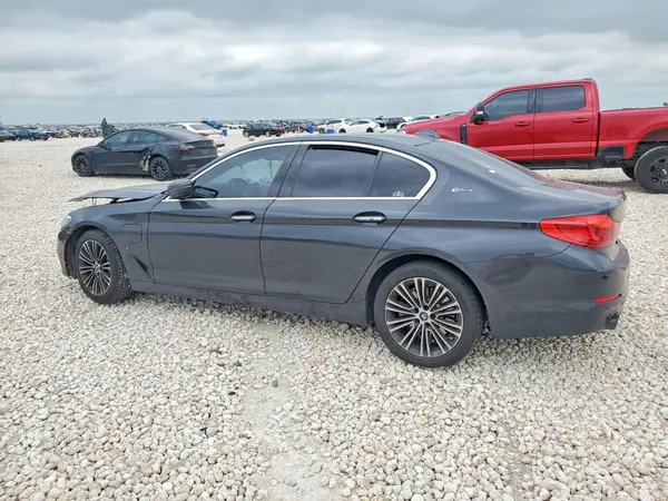 WBAJA9C59JB252880 2018 BMW 5ER - Image 2