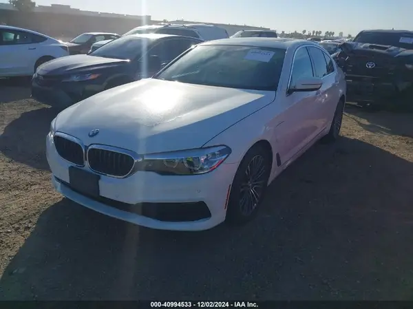 WBAJA9C59KB393045 2019 BMW 5ER - Image 2