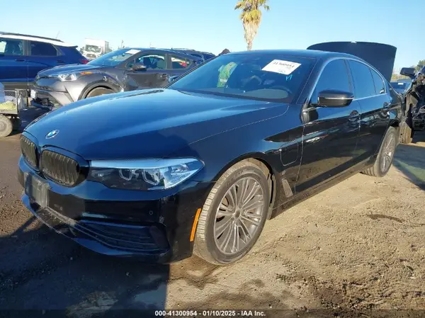 WBAJA9C59KB398763 2019 BMW 5ER - Image 2