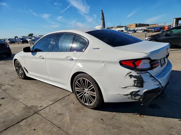 WBAJA9C5XJB251740 2018 BMW 5ER - Image 2