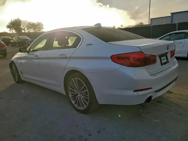 WBAJA9C5XKB398660 2019 BMW 5ER - Image 2