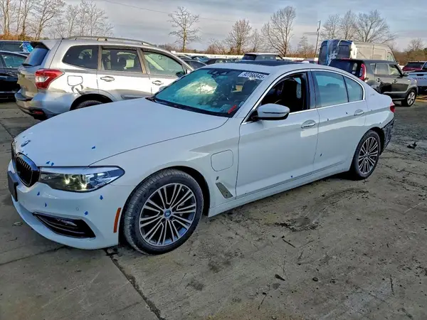 WBAJB1C50JB083847 2018 BMW 5ER - Image 1