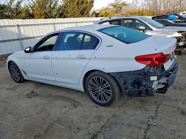 WBAJB1C50JB083847 2018 BMW 5ER - Image 2
