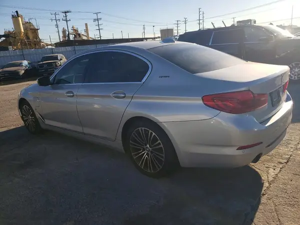 WBAJB1C50JB084920 2018 BMW 5ER - Image 2