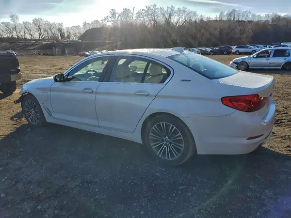 WBAJB1C51JB374907 2018 BMW 5ER - Image 2