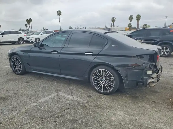 WBAJB1C52JB084840 2018 BMW 5ER - Image 2