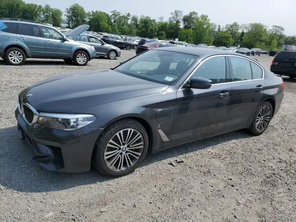 WBAJB1C52JG623900 2018 BMW 5ER - Image 1