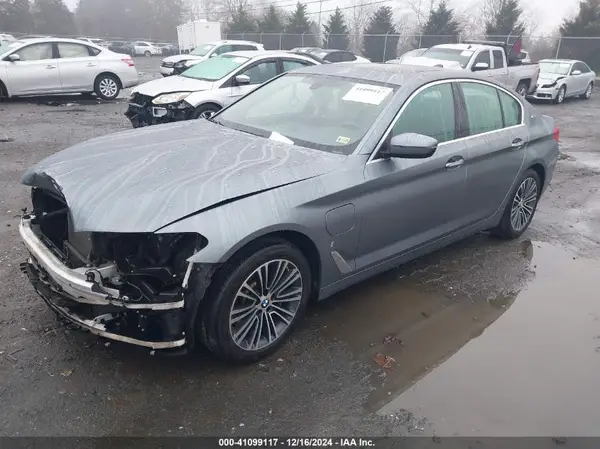 WBAJB1C52JG624089 2018 BMW 5ER - Image 2