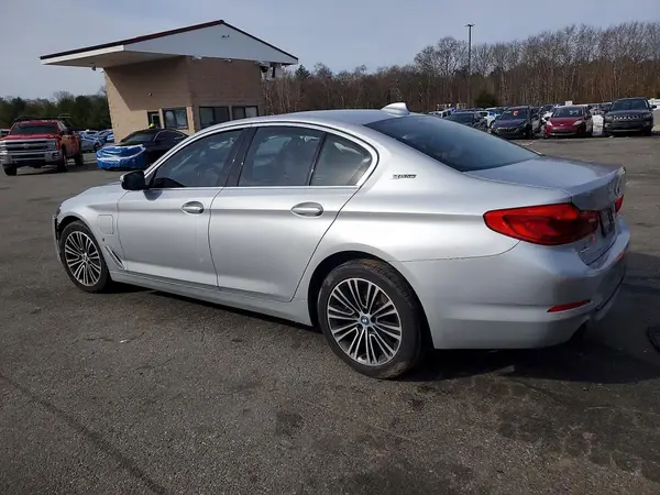 WBAJB1C52KB375307 2019 BMW 5ER - Image 2