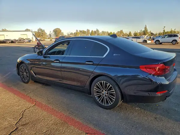 WBAJB1C53JB374584 2018 BMW 5ER - Image 2