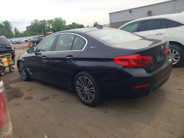 WBAJB1C54JB083933 2018 BMW 5ER - Image 2