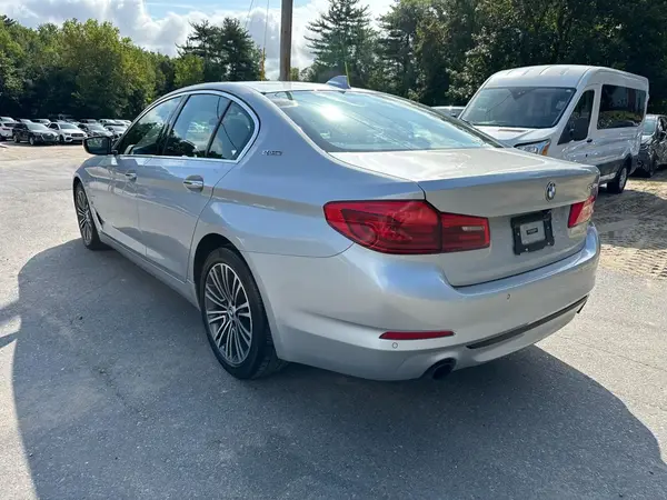 WBAJB1C54JB084502 2018 BMW 5ER - Image 2