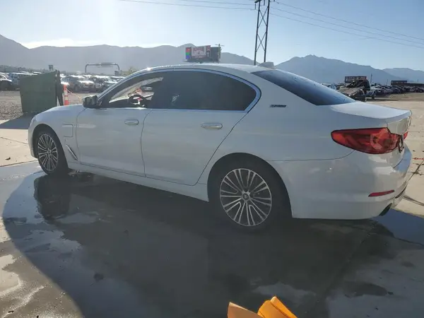 WBAJB1C54JB374755 2018 BMW 5ER - Image 2